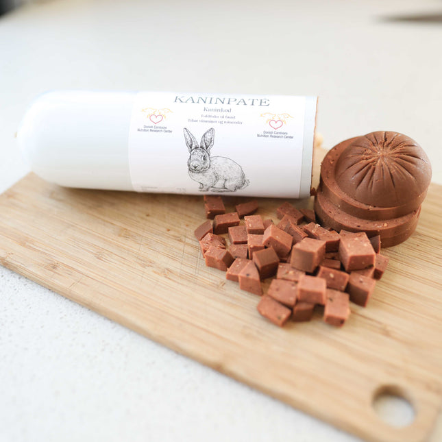 Paté af kanin 800g.